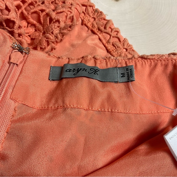 Aryn K shorts M - Picture 4 of 5